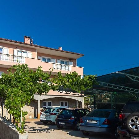 Apartments Bonifacic Пунат Екстер'єр фото